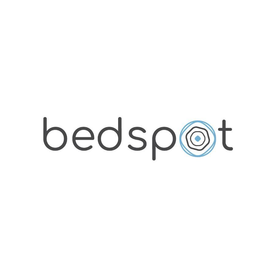 Bedspot Hostel Fíra Kültér fotó