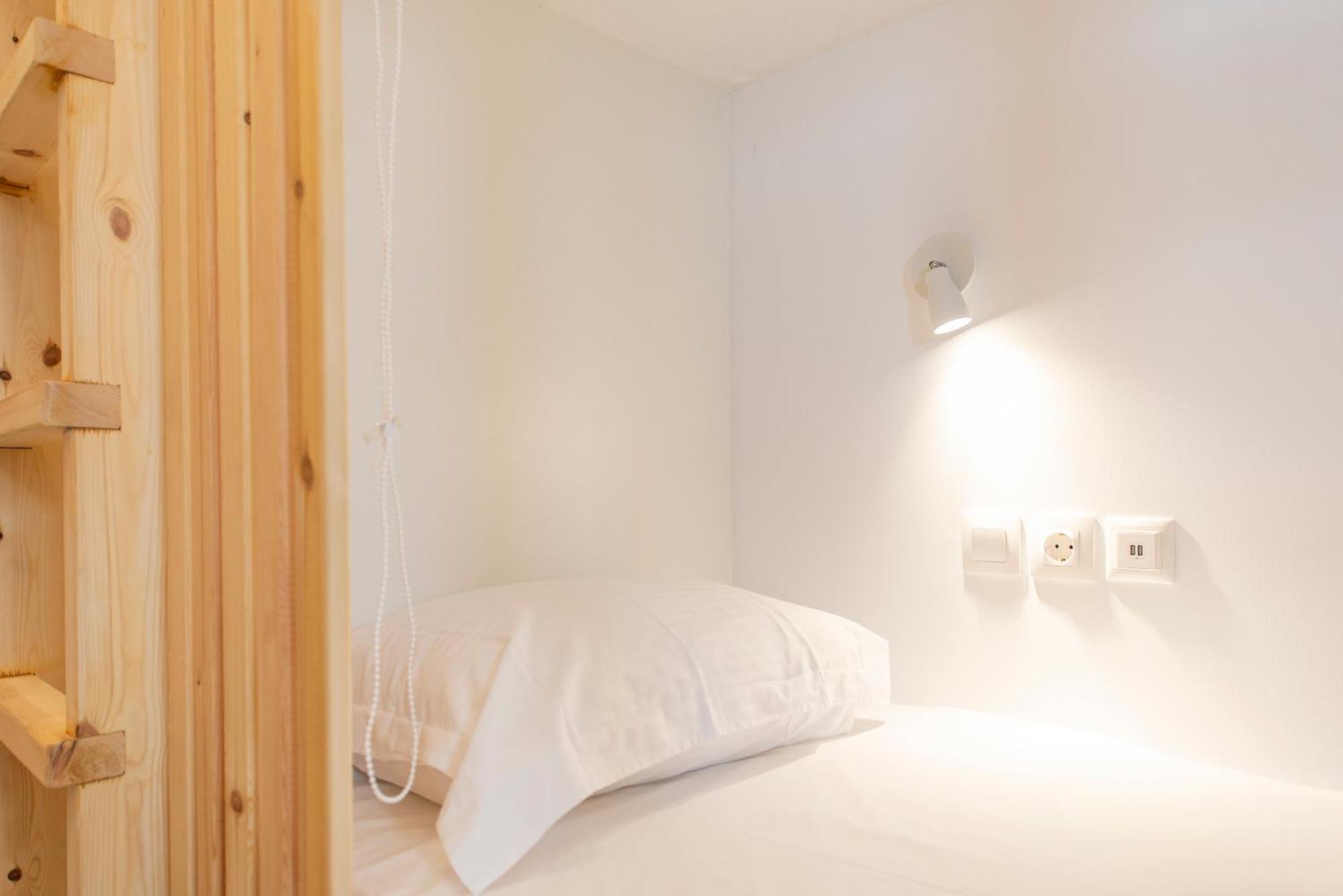Bedspot Hostel Fíra Kültér fotó