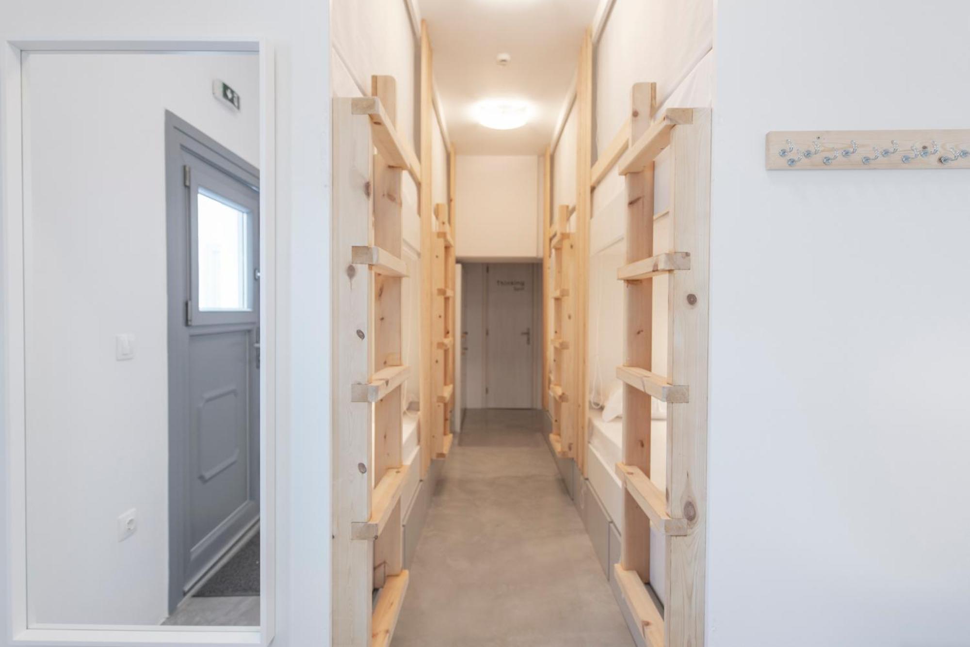 Bedspot Hostel Fíra Kültér fotó
