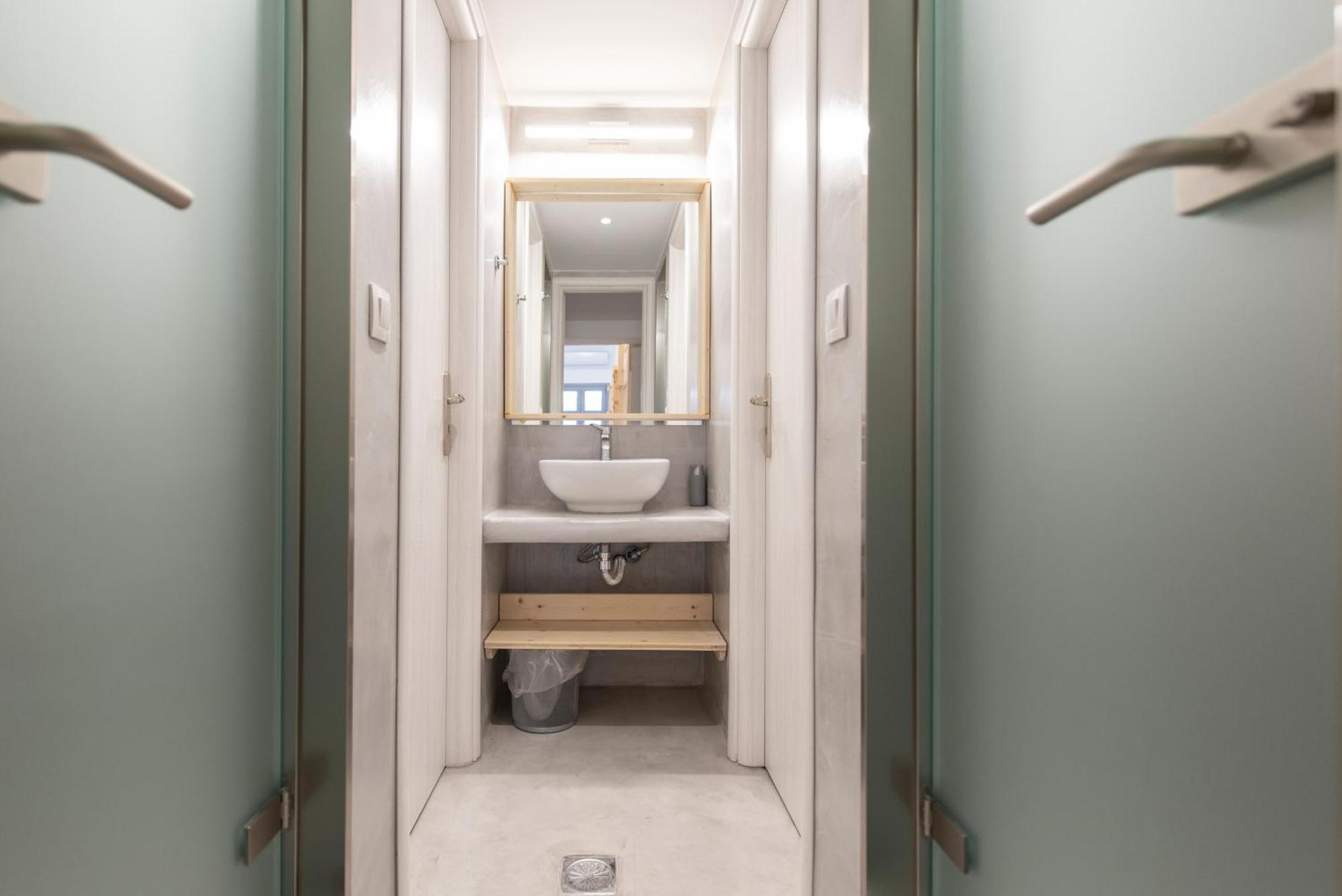Bedspot Hostel Fíra Kültér fotó
